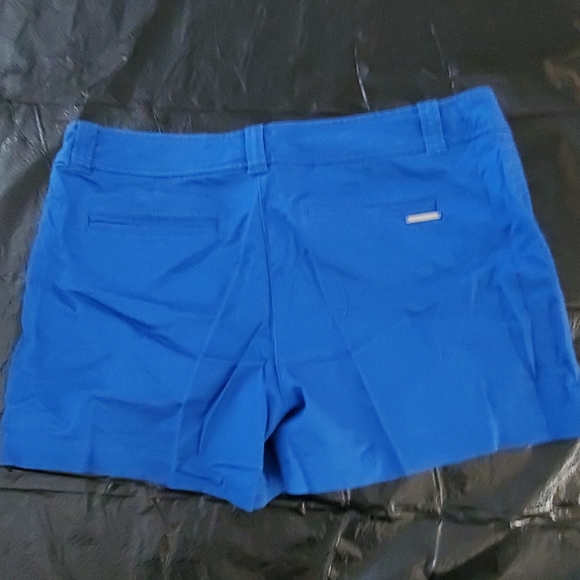 Shorts - Picture 3 of 3